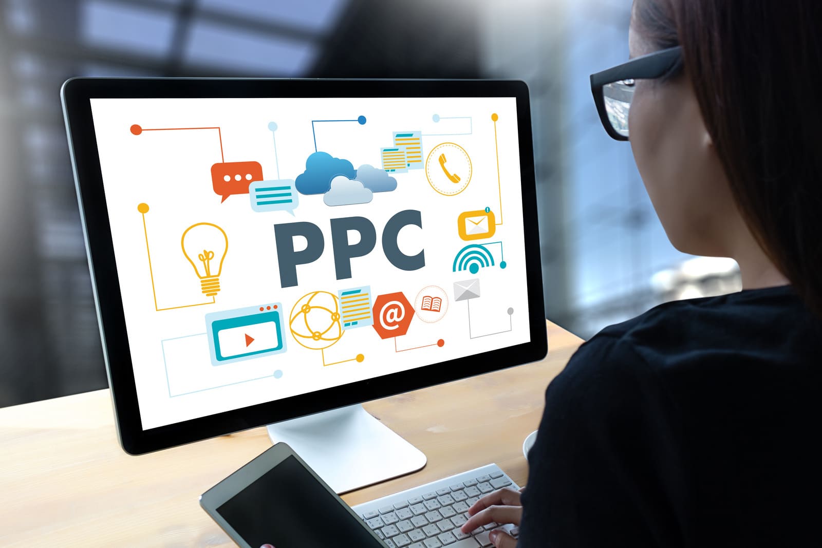 Personalized Sales & Marketing Alignment for Financial Services Personalized Sales & Marketing Alignment for Financial Services
